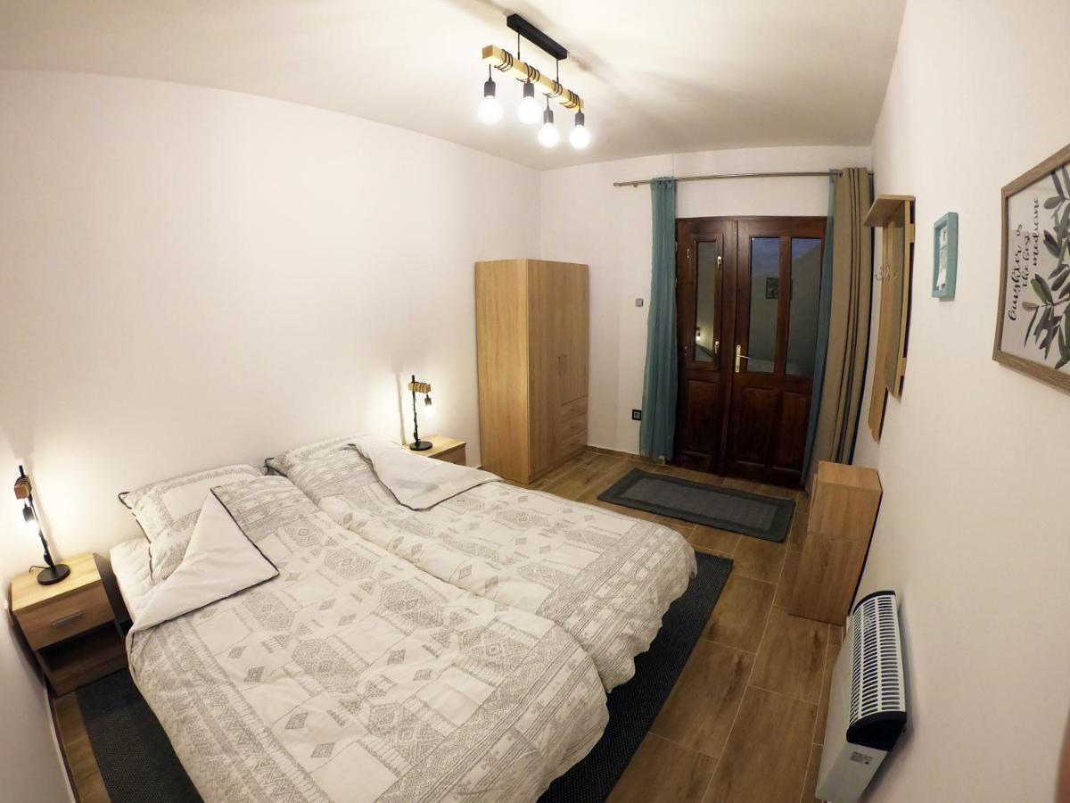 Il-Lak Apartment ปานอนฮัลมา ภายนอก รูปภาพ